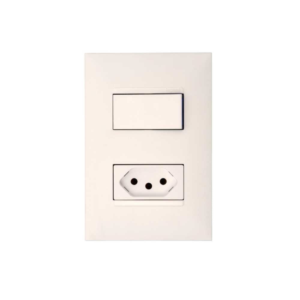 Conjunto Pial Plus+ 4X2 Branco com Placa 1 Simples + Tomada 10A 615074BC